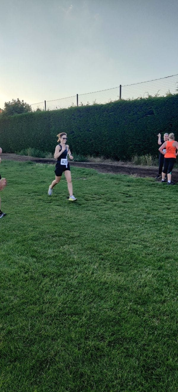 Naomi one the leg 4 home straight. The boys definitely need to work on making their race faces more cheery! 