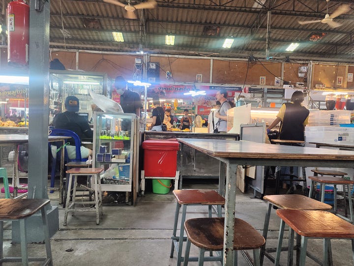 lunch scenes at Chalawan's