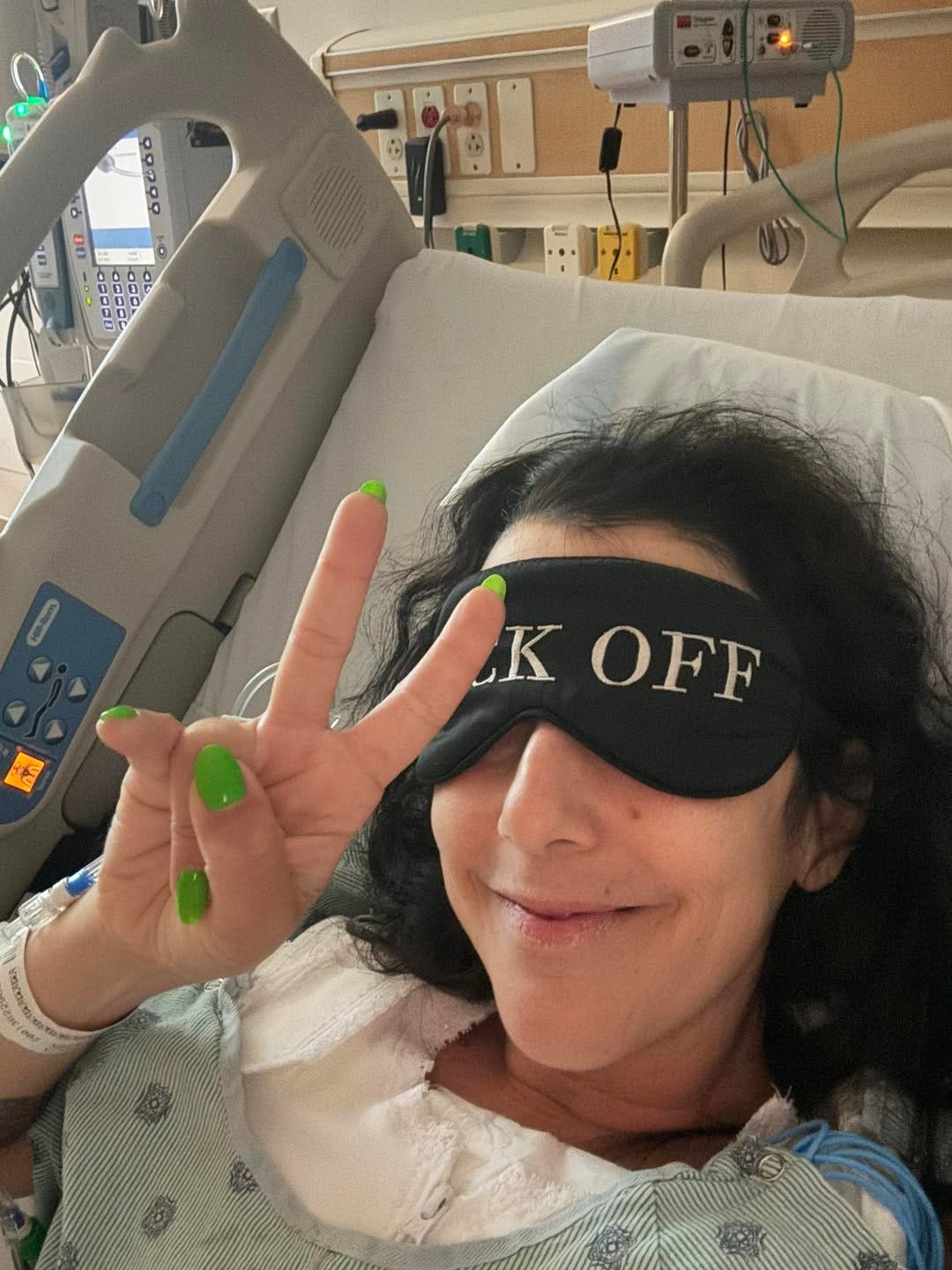 giulia rozzi breast cancer hospital bed f off face mask giulia rozzi breast cancer hospital bed f off face mask