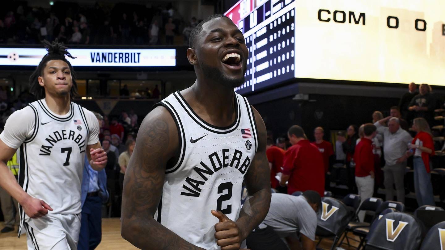 Exclusive: Inside Duke Miles' Memorial Gymnasium Arrival In Vanderbilt  Basketball's Win Over Alabama