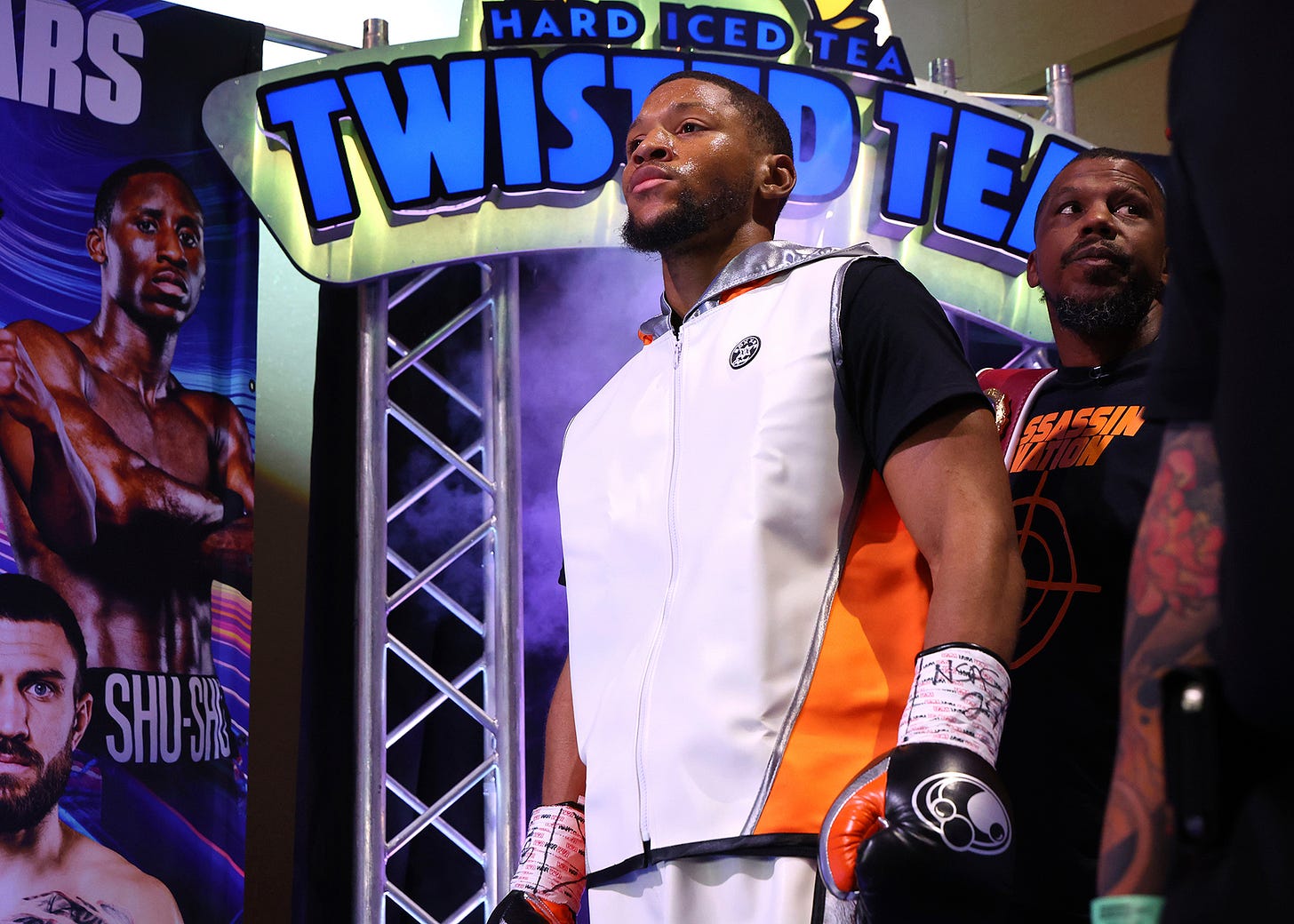 Brian Norman Jr_ringwalk.jpg