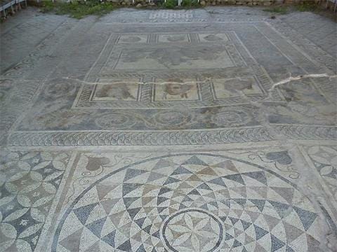 House of Dionysos Mosaic is the largest preserved mosaic found in excavations in Dion, depicting the epiphany of the triumphant Dionysus. (Rjdeadly/ CC BY-SA 4.0) House of Dionysos Mosaic is the largest preserved mosaic found in excavations in Dion, depicting the epiphany of the triumphant Dionysus. (Rjdeadly/ CC BY-SA 4.0)
