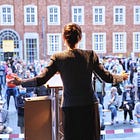 Baloldali néptribun és liberális jobboldaliak a woke erők ellen