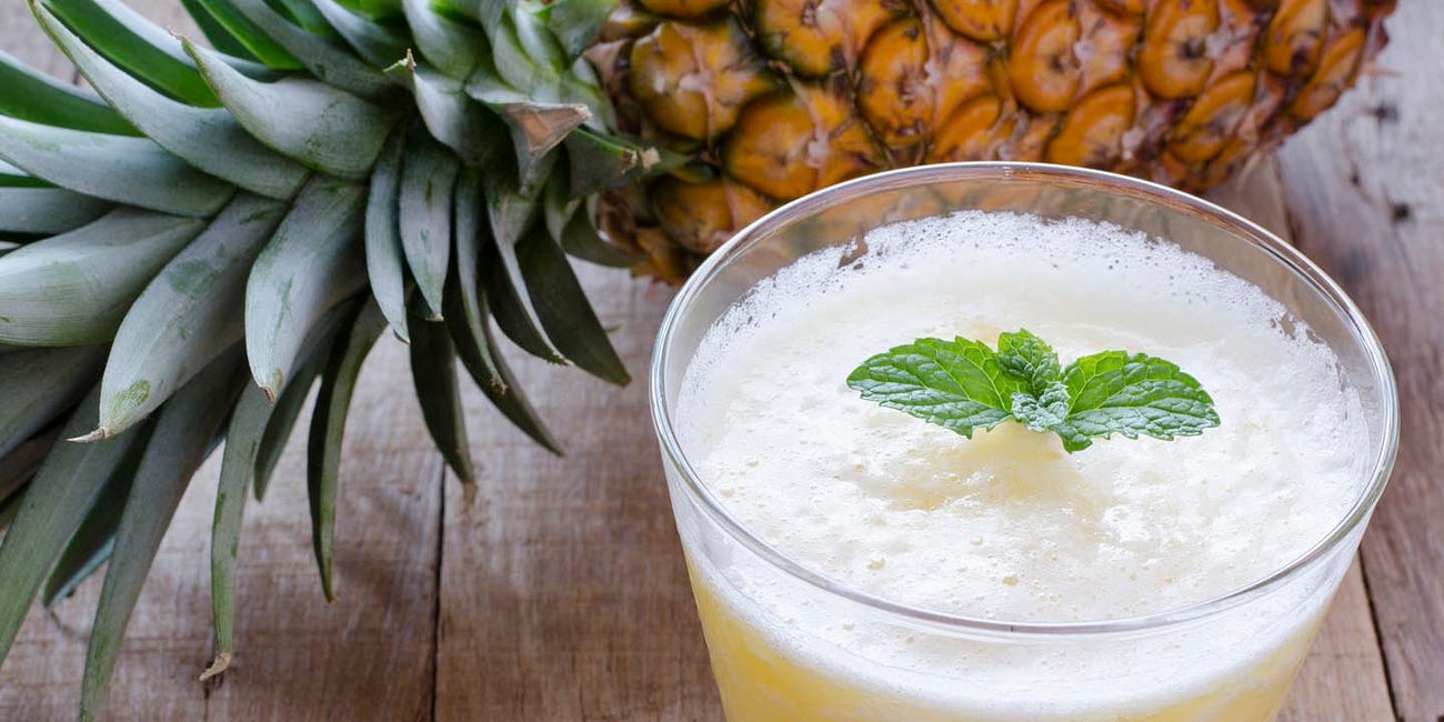 Pineapple-Almond Smoothie Shake