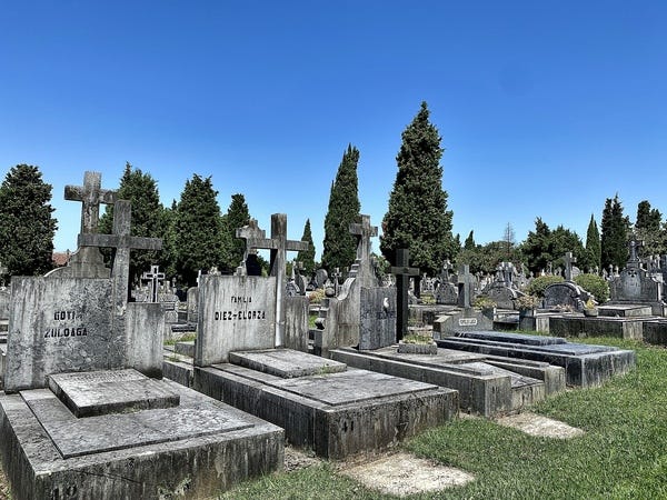Cementerio de Bilbao (situado en el vecino municipio de Derio) Foto: @elojoqueves. iPhone 11 pro Cementerio de Bilbao (situado en el vecino municipio de Derio) Foto: @elojoqueves. iPhone 11 pro