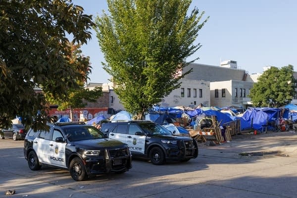 Minneapolis shooting wounds 7 in encampment | MPR News