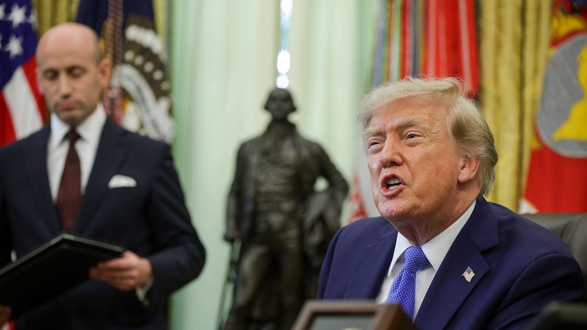 Trump Battles to Remove Fed Governor Lisa Cook After SCOTUS Ruling