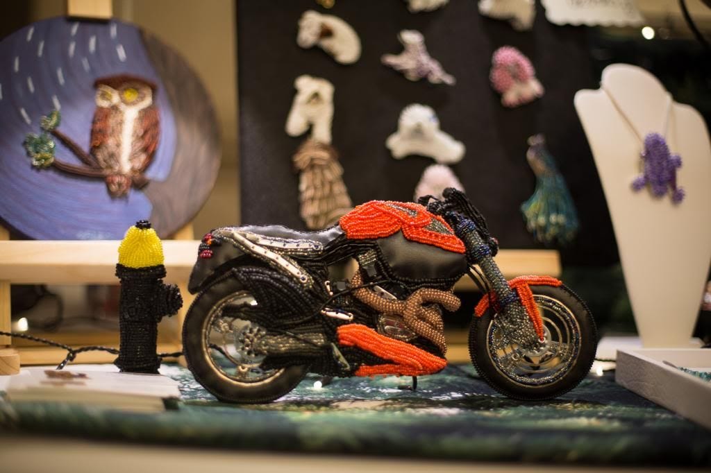 Holiday Pet Shoppes 2012 beaded motorcycle display first craft show booth etsy Holiday Pet Shoppes 2012 beaded motorcycle display first craft show booth etsy