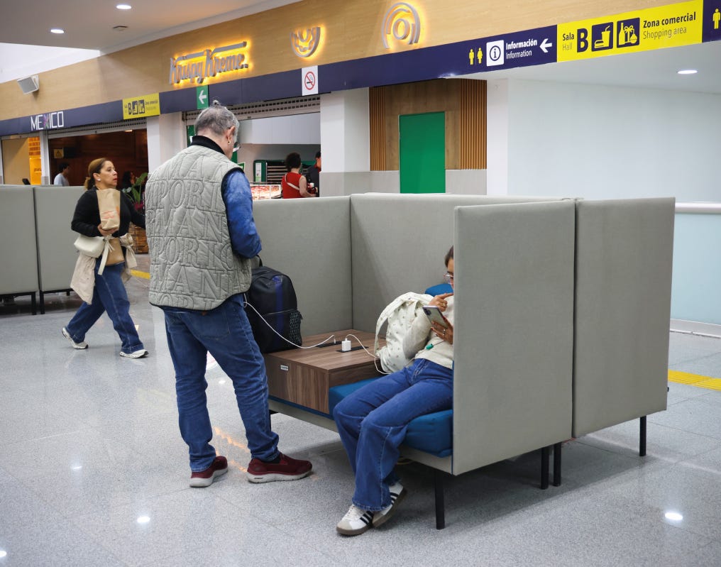 Pasajeros en el Aeropuerto Internacional de la Ciudad de México. Foto: Cortesía Grupo Aeroportuario Marina