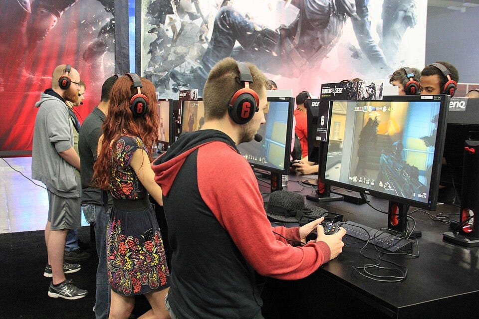 File:RTX 2015 - Gaming (19824807853).jpg