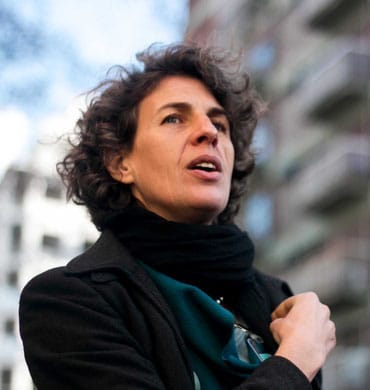 Mi padre fue nazi y yo aprendí a amar | Ornitorrinco Julie fue admitida porque si bien no tenía nada que ver con los militares argentinos, Historias Desobedientes entendió su existencia en base a la resistencia a todos las dictaduras, incluida la dictadura nazi. Foto/Graciela Vargas