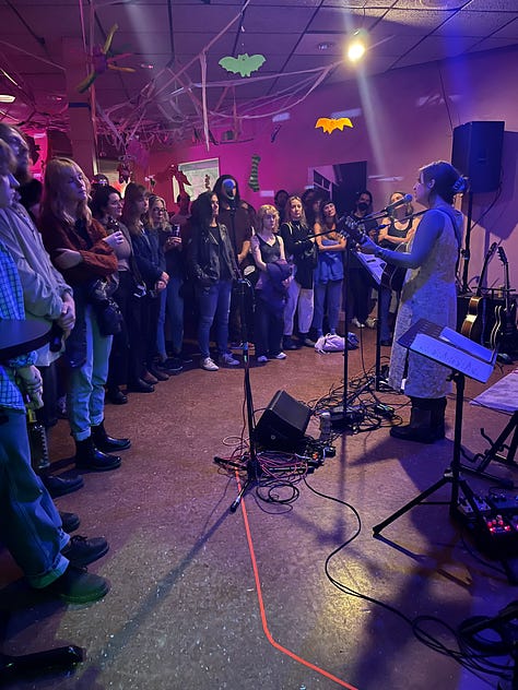Big group singing 'I Dream A Highway' / setlist / hemlock singing 'One Little Song'