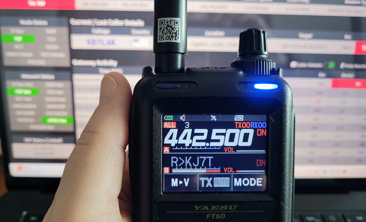 FT5DR set to transmit on VFO A and listen on VFO B