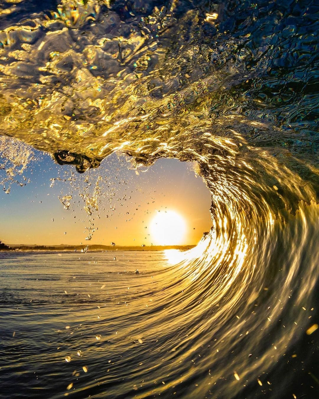 Inside a surfing wave
