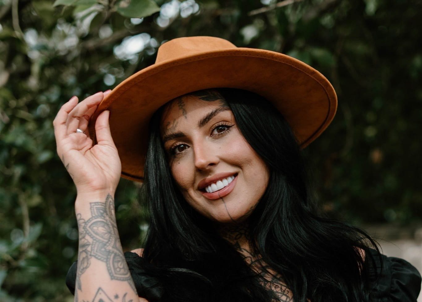 Hollie Wild Isn't Really Wild Hollie Wild Isn't Really Wild