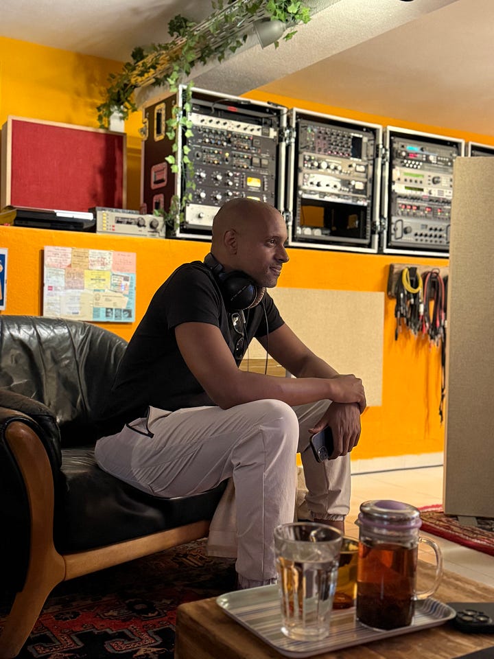 Artist, Fredi V | multi-instrumentalist Joe Mac | songwriter, Oz da Foz | multi-instrumentalist, Steve Taylor