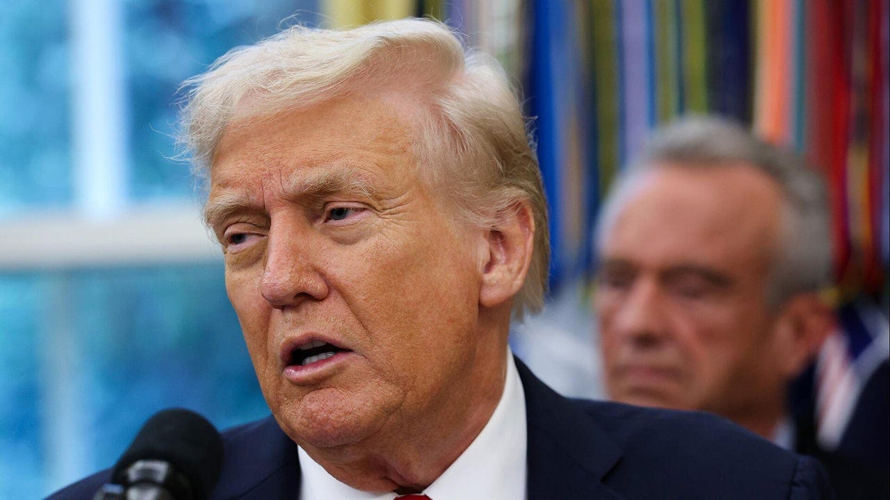 Trump says government shutdown is "probably likely"
