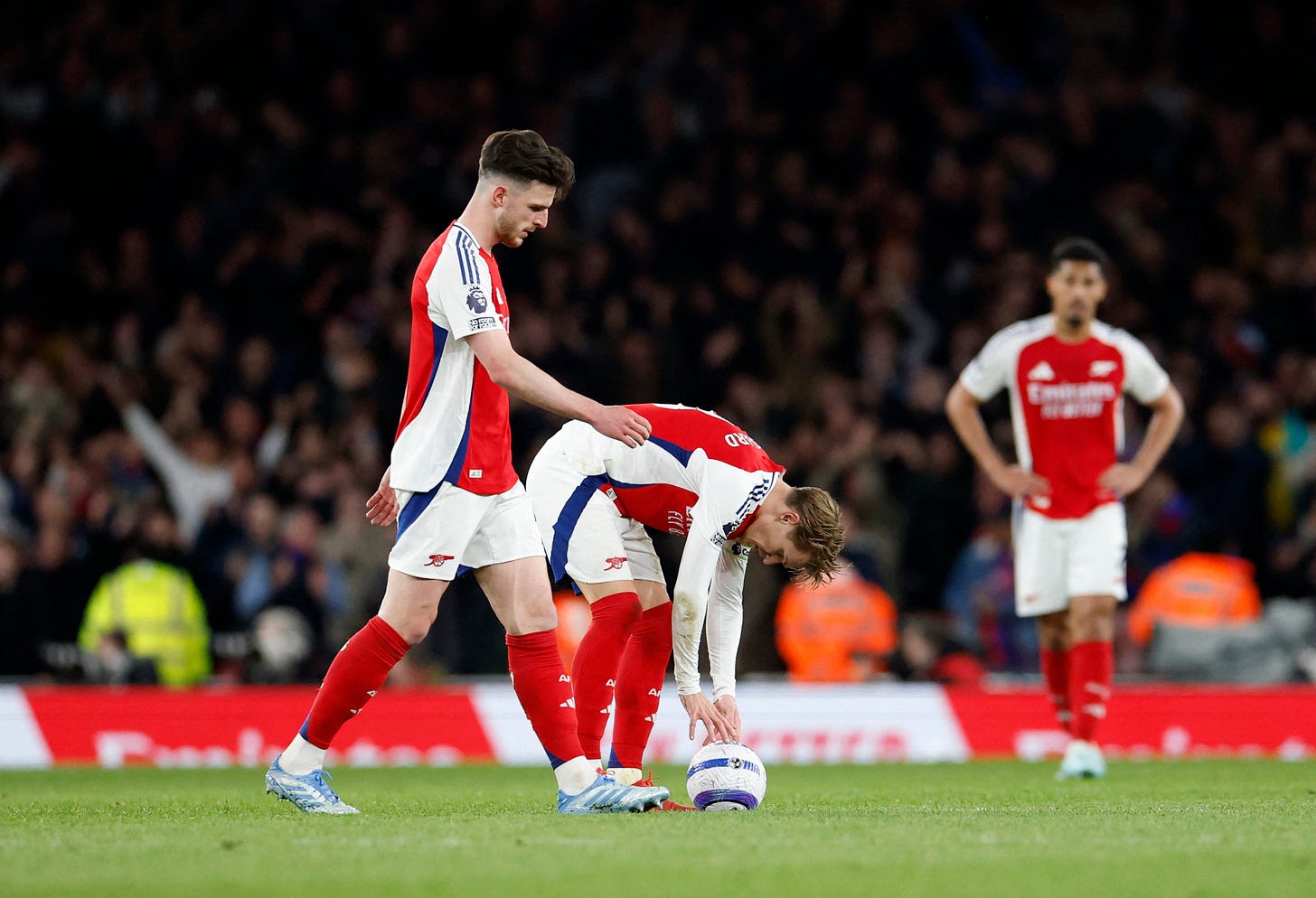 Arsenal held to disappointing Crystal Palace draw but Liverpool title  celebrations still on ice | The Independent