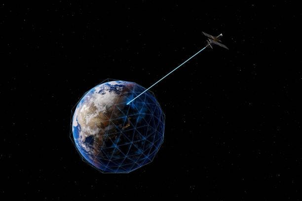 space station receiving or transmitting data, communication with planet earth - planet earth from space station stock pictures, royalty-free photos & images