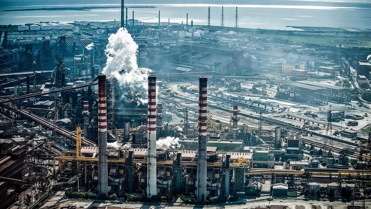 L'impatto ambientale dell'impianto siderurgico di Taranto: le prospettive  della decarbonizzazione - Powerzine