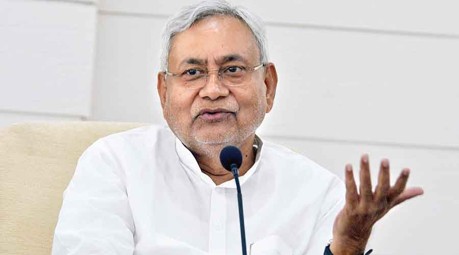Nitish Kumar meets Narendra Modi on caste census - Telegraph India