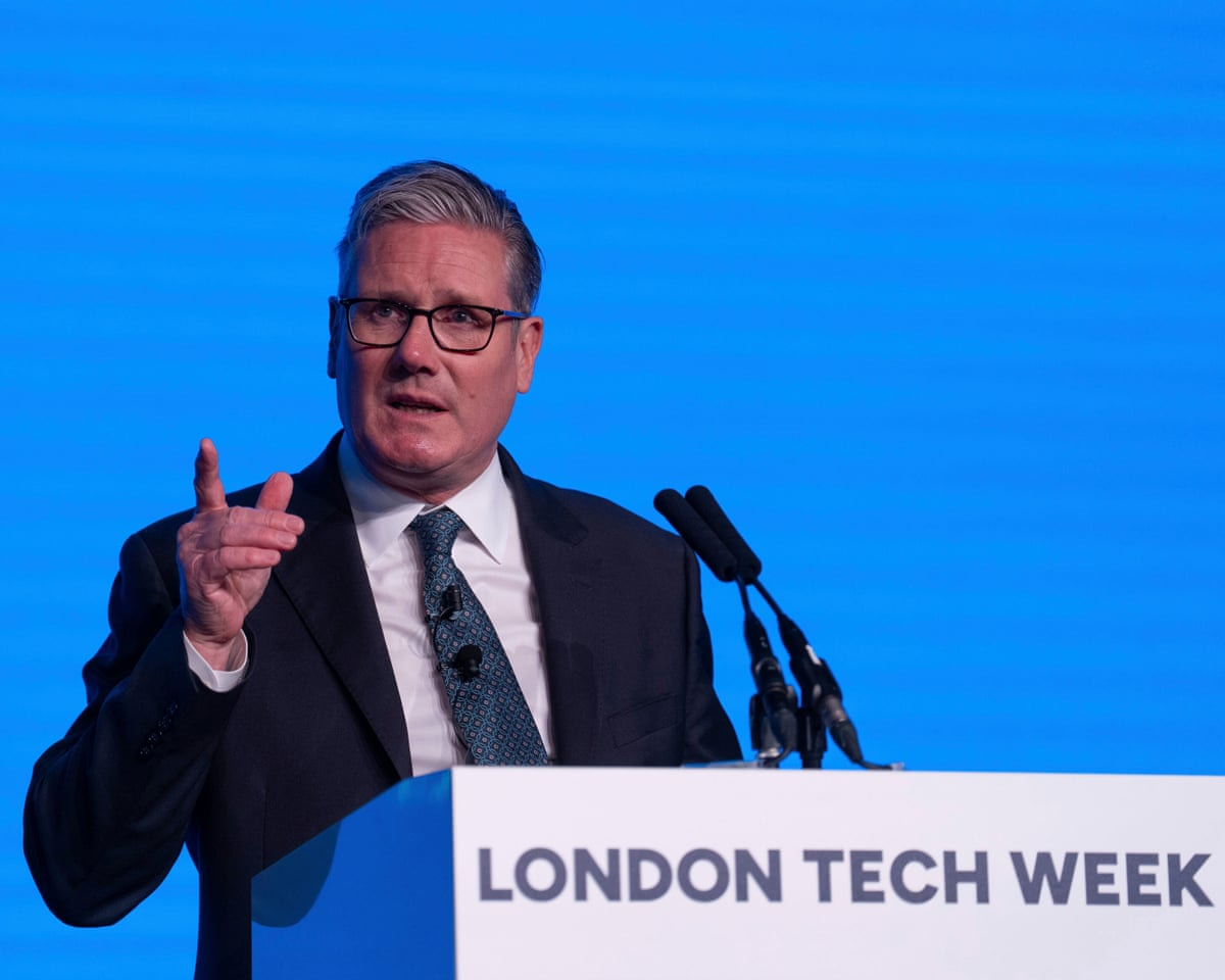 Keir Starmer says technology can create a 'better future' as he addresses  AI fears | Keir Starmer | The Guardian