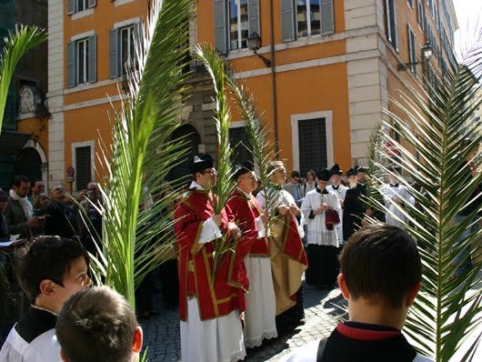 New Liturgical Movement: Palm Sunday Procession: Santissima Trinità dei Pellegrini, Rome New Liturgical Movement: Palm Sunday Procession: Santissima Trinità dei Pellegrini, Rome