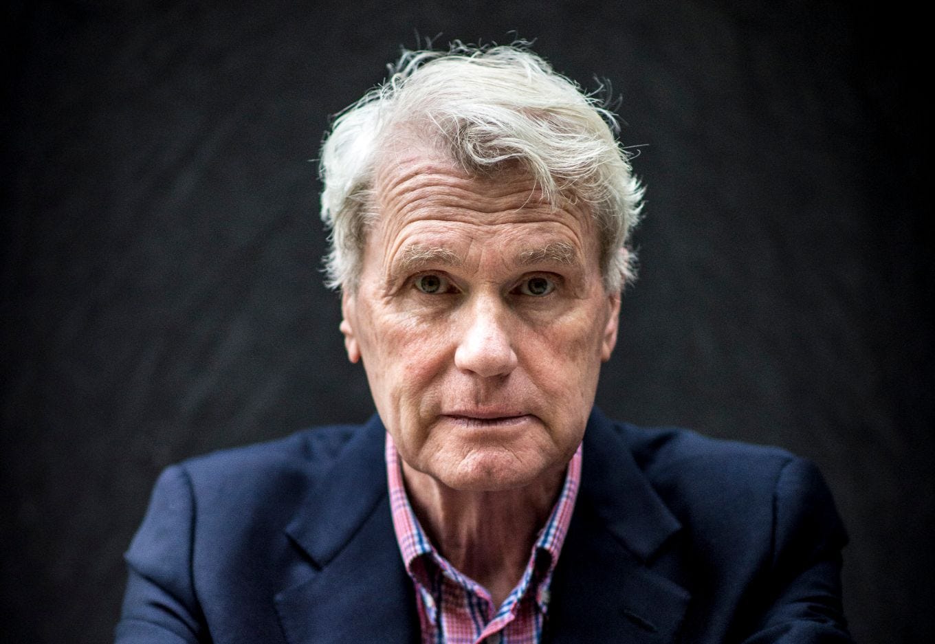 Eredoctor Adriaan van Dis: 'Literatuur is een middel om de ander te  begrijpen' - Vox magazine