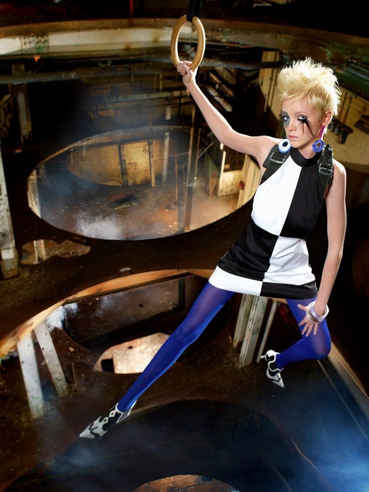 Catie Anderson ~ Laundry by Shelli Segal suspended over a giant hole |  America&#39;s next top model, Models photoshoot, Model photos