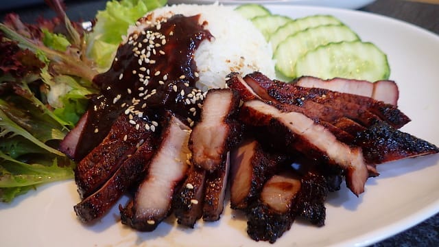 Singapore food culture and hawker centers Cantonese Char Siew