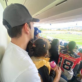 Papi, ¡nos juimos pa´l estadio!