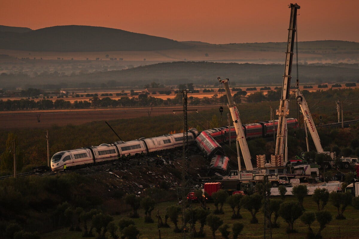 Montréal accueille le Sommet Canada–Europe, l’Espagne en deuil après une catastrophe ferroviaire Montréal accueille le Sommet Canada–Europe, l’Espagne en deuil après une catastrophe ferroviaire