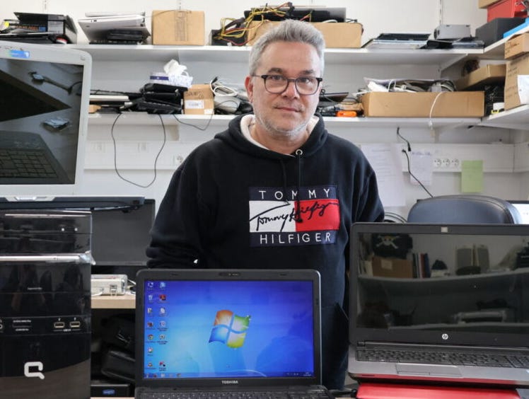 L’Oise : un informaticien, Luis Lopes, redonne vie à des ordinateurs pour les élèves