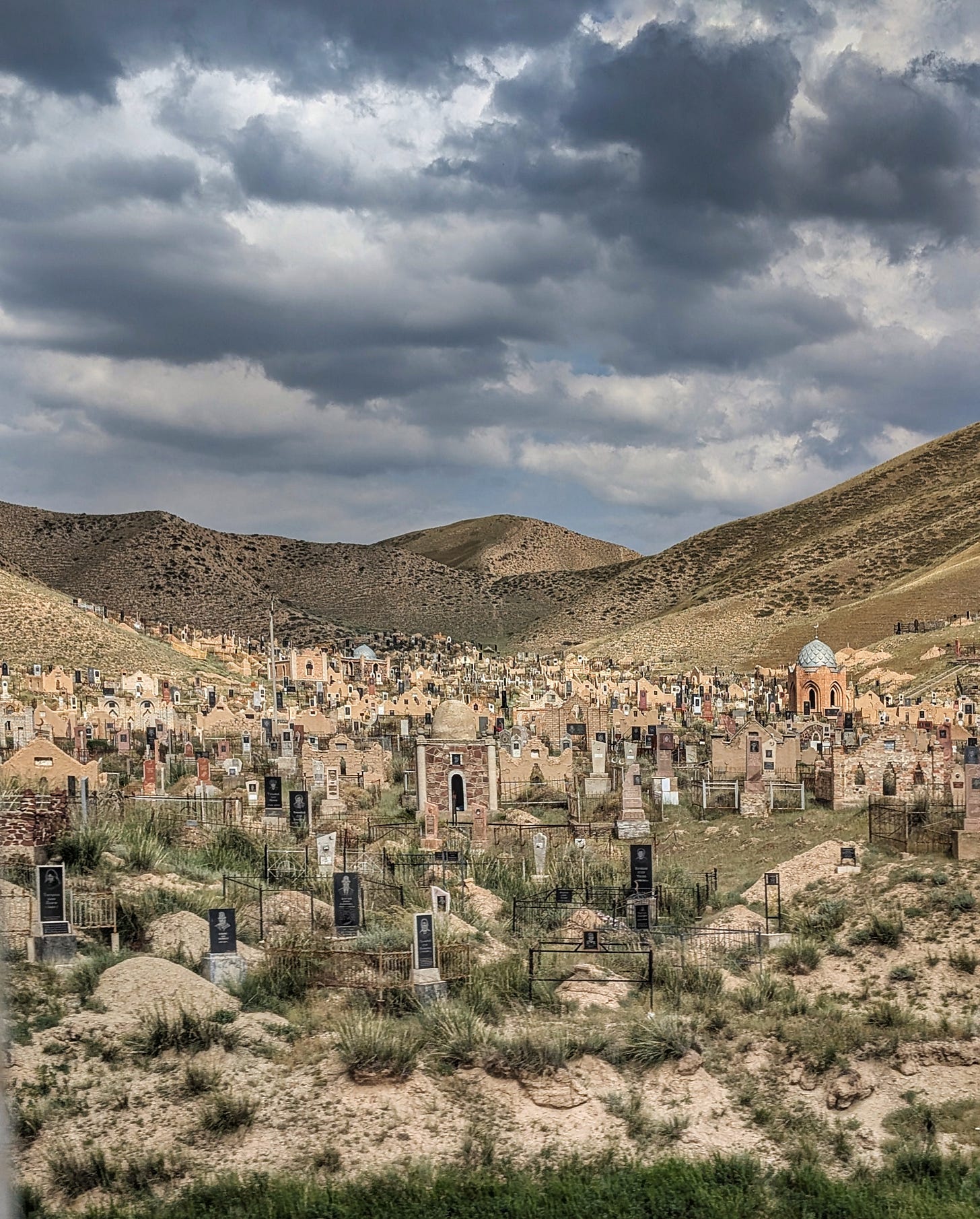 Picture of one of Kyrgyzstan's necropoli