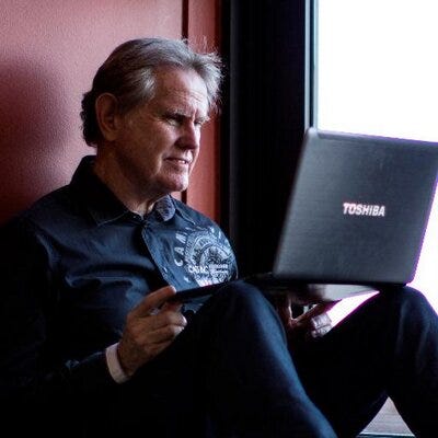 Kirkwood on his lappy
