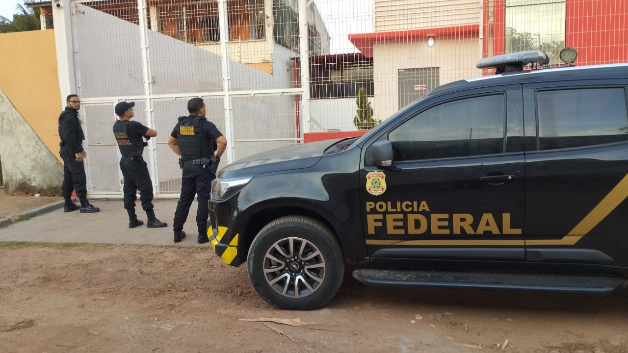 PF desvenda desvio no FUNDEB e fraudes em licitações