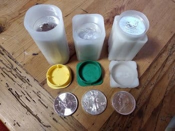 Il est possible d'acheter de l'or physique ou de l'argent physique sur Internet. Il est possible d'acheter de l'or physique ou de l'argent physique sur Internet.