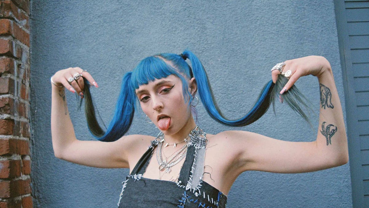 Halsey, With 'Badlands,' Is Moving Fast to Share a Secret Language - The  New York Times, image size:1200x675