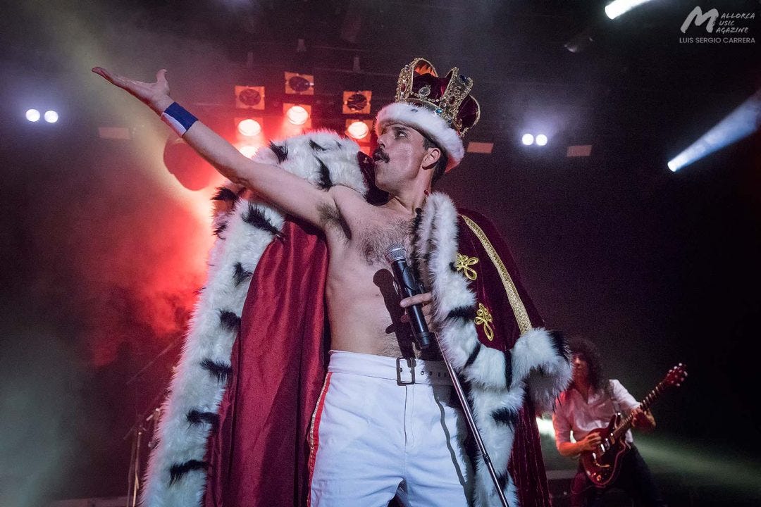 Subastarán icónicos objetos que le pertenecían a Freddie Mercury ...