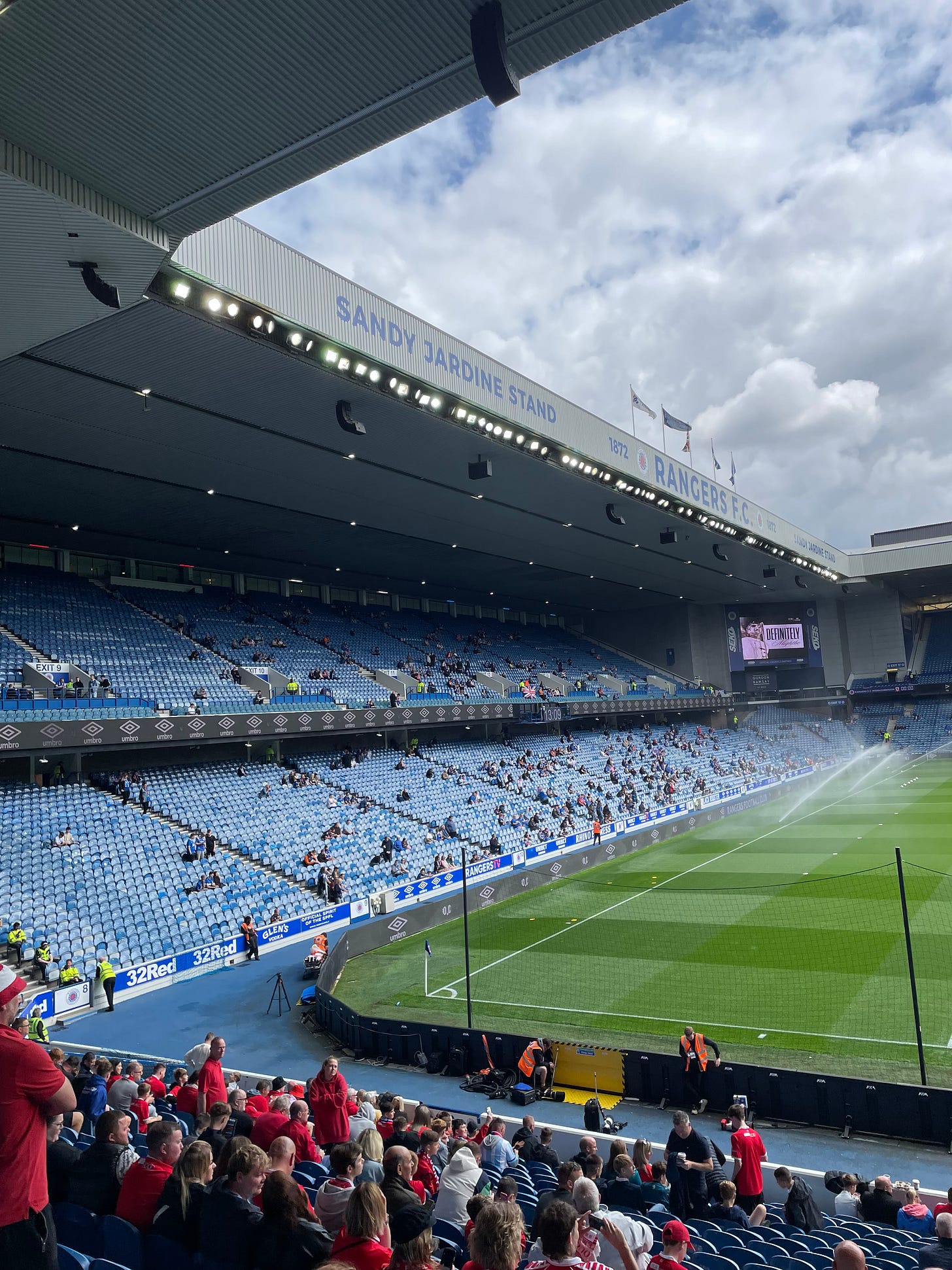 The Sandy Jardine stand at Ibrox, before the match (very few supporters, but we were very early!) and the corner of the pitch.