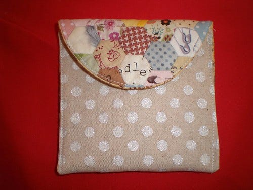 Pouch front closed Pouch front closed
