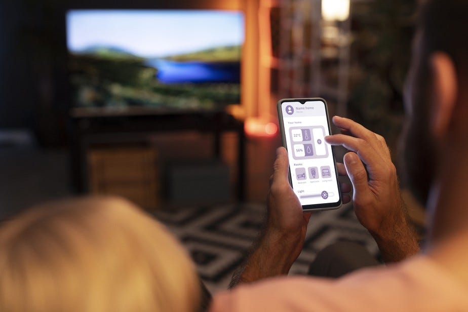 Não consegue ver filme ou série sem mexer no celular? Especialistas dão dicas para perder 'vício' Não consegue ver filme ou série sem mexer no celular? Especialistas dão dicas para perder 'vício'