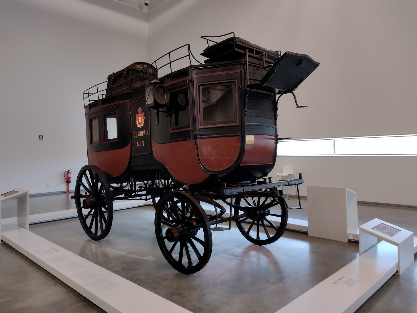 Image of a Mail Carriage.