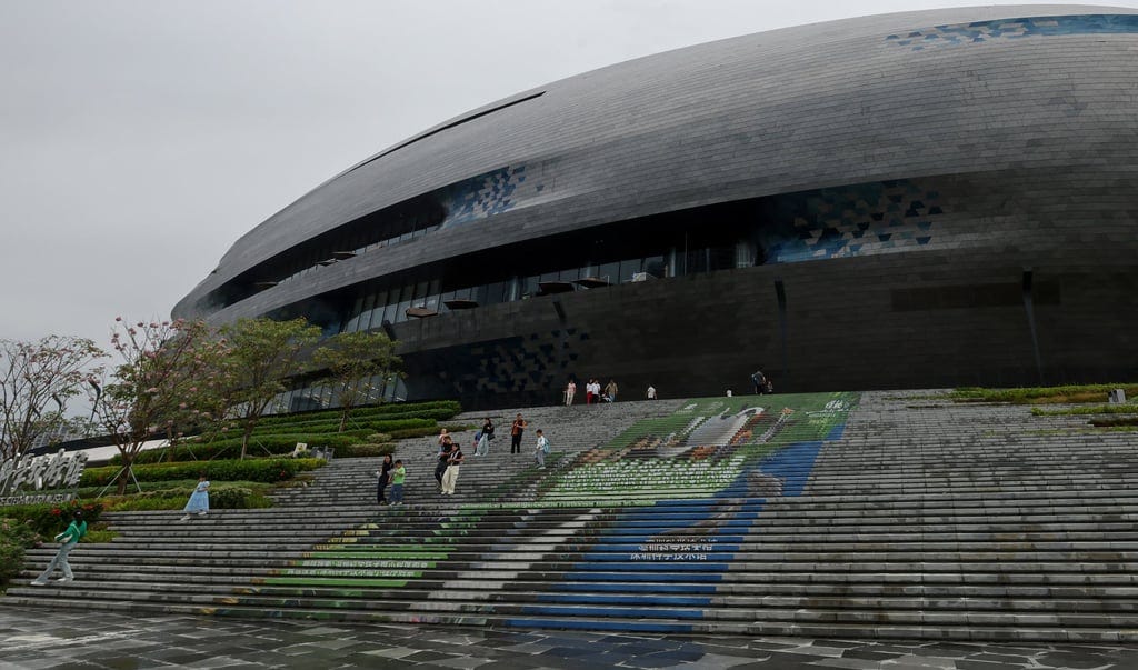 The Shenzhen museum has a total floor area of about 128,300 square metres. Photo: Edmond So The Shenzhen museum has a total floor area of about 128,300 square metres. Photo: Edmond So