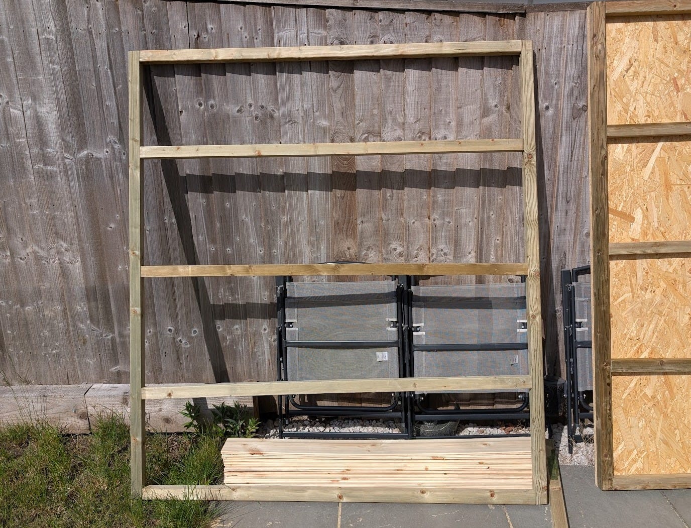 Spotting a construction mistake on shed rear wall frame