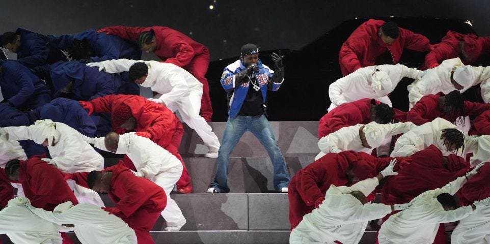 Kendrick Lamar's Halftime Performance Featured SZA, Serena Williams, and More Kendrick Lamar's Halftime Performance Featured SZA, Serena Williams, and More
