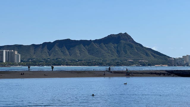 Photo of Diamond Head on the Island of O'ahu in Hawaii Photo of Diamond Head on the Island of O'ahu in Hawaii