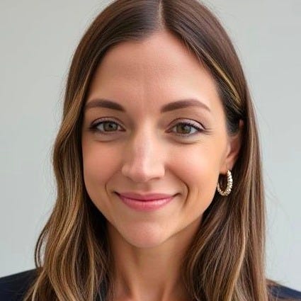 Caitlin Lucas logo