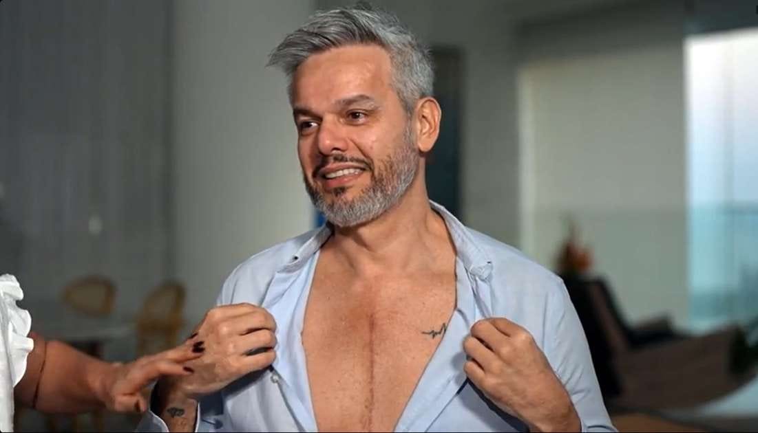 Otaviano Costa revela marca de cicatriz após cirurgia no coração: 'Essa  aqui é a porta da vida' - Zoeira - Diário do Nordeste