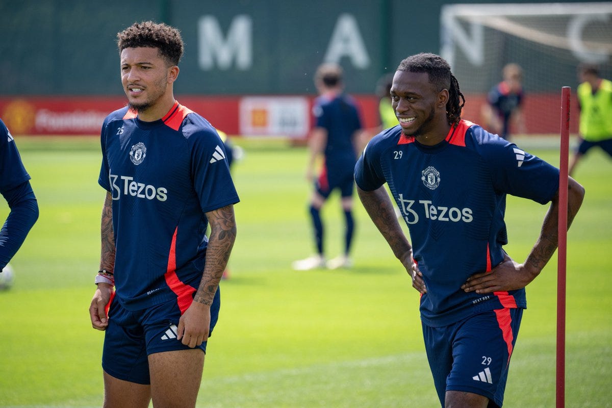 Kara on X: "Manchester United just posted Wan Bissaka with Sancho! Is this  a statement that Wan Bissaka won't leave? https://t.co/xwbTMdxZQf" / X